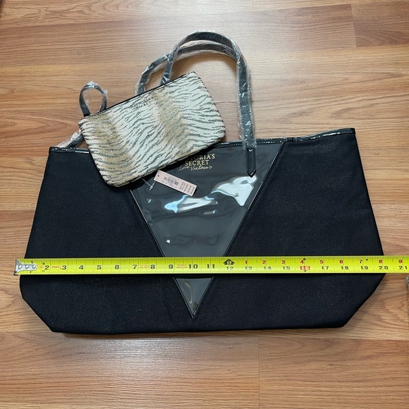 NWT Victoria’s Secret Limited Edition X-Large Tote Bag With Detachable Wristlet - Picture 10 of 12